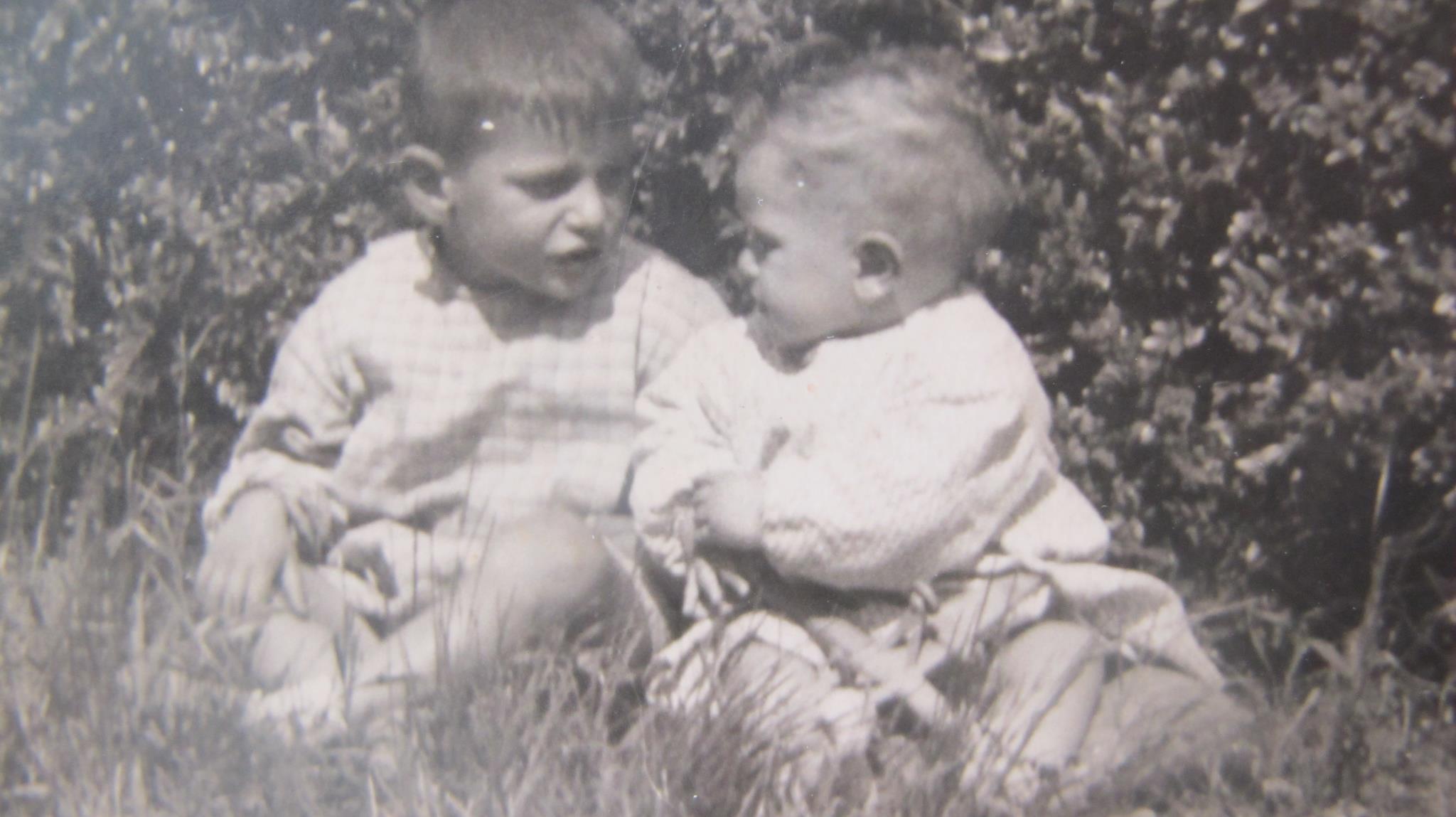 55569_10151023318517396_1856599270_o